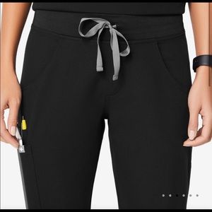 NWT XXS P Figs Kade Scrub Pants